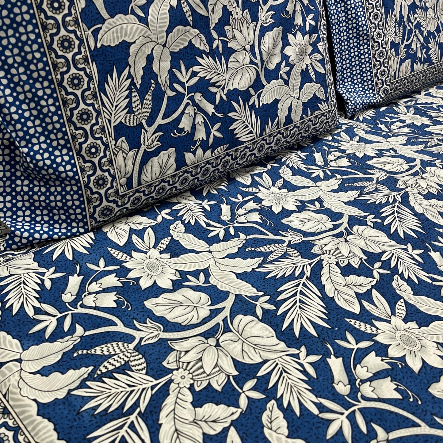 Everyday Edit | Blue Petal 100% Cotton Double Bedsheet