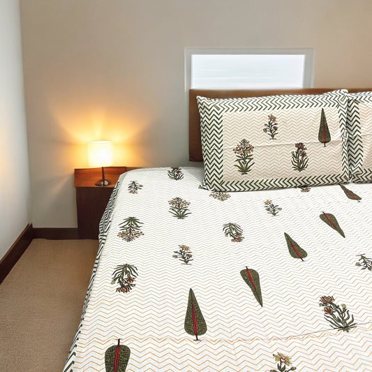 Bagheecha Green 200 TC 100% Cotton Bedsheet With Pillow Covers