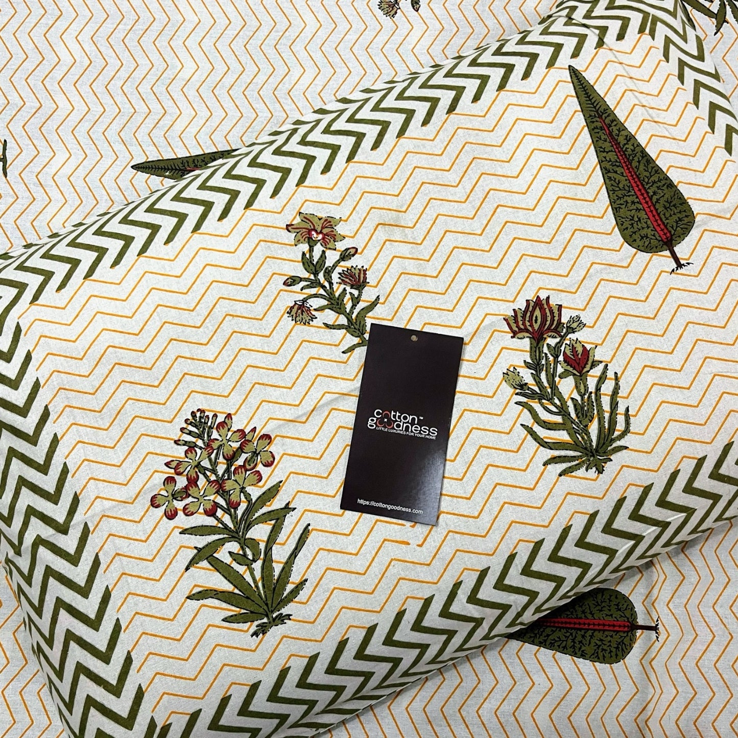 Bagheecha Green 200 TC Pure Cotton Bedsheet With Pillow Covers Cotton Goodness