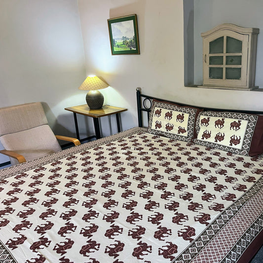 Camel Caravan Print Pure Cotton Bedsheet With Pillow Covers