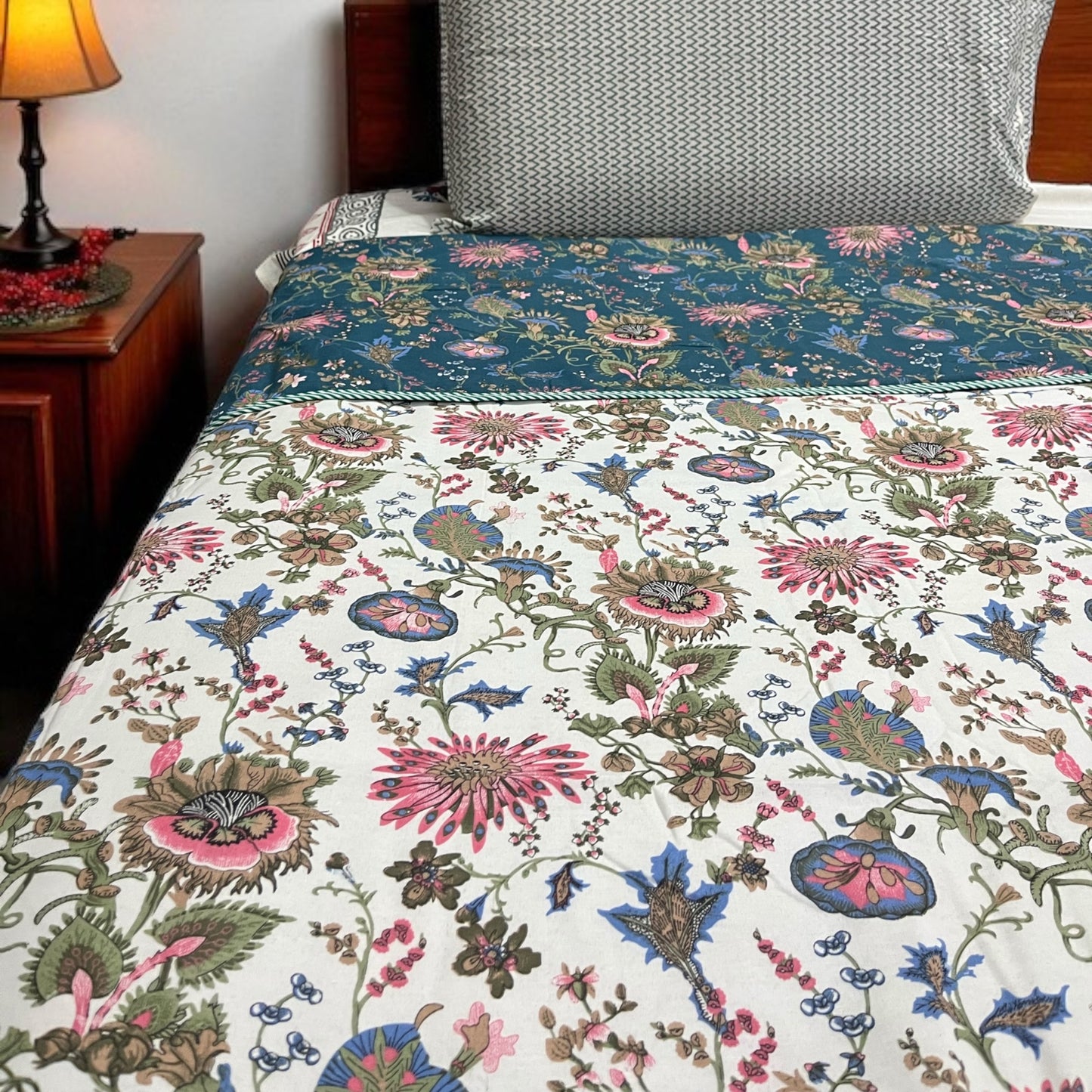 Everyday Edit | Midnight Bloom 100% Cotton Reversible Dohar (Single/Queen Size)