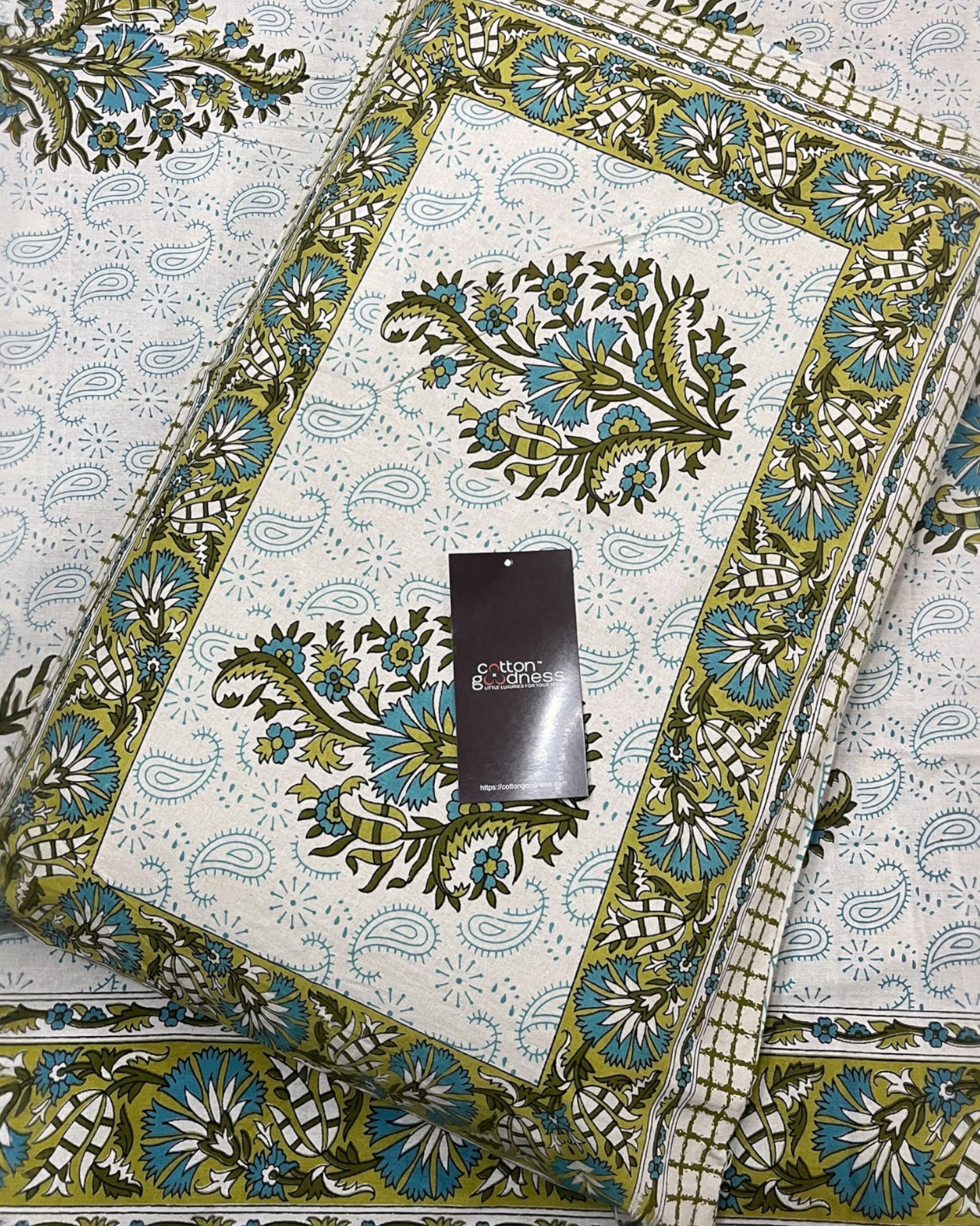 Ikkat Green | Pure Cotton Bedsheet With Pillow Covers | 200 TC