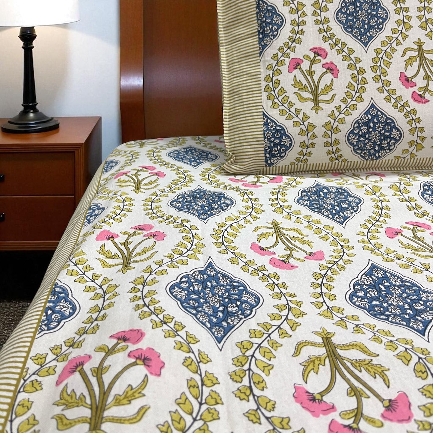 Signature Edit | Twilight Petals 100% Cotton King Size Bedsheet