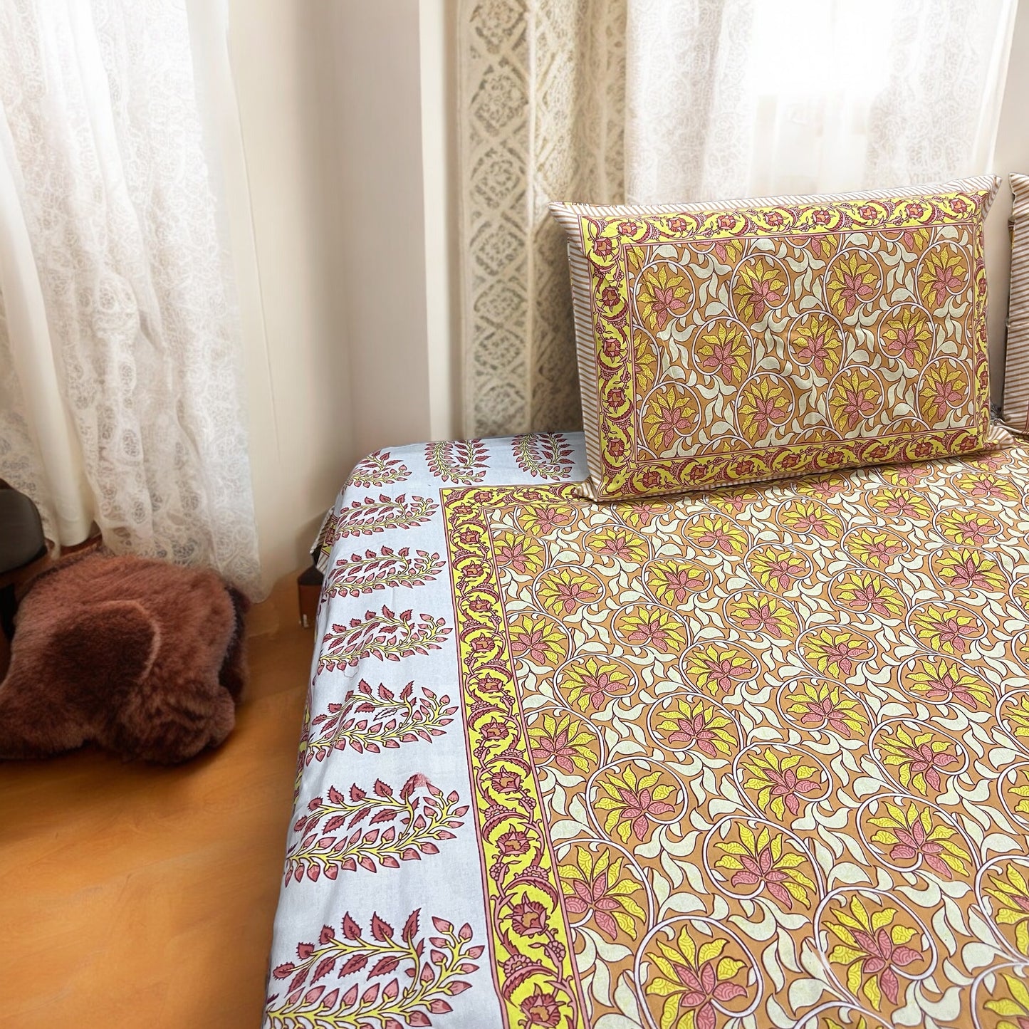 Gulmohar  | Pure Cotton Bedsheet With Pillow Covers | 200 TC