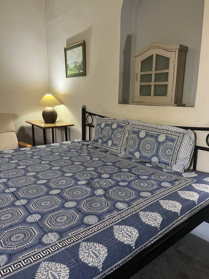 Abstract Print 200 TC Pure Cotton Bedsheet With Two Pillow Covers Cotton Goodness