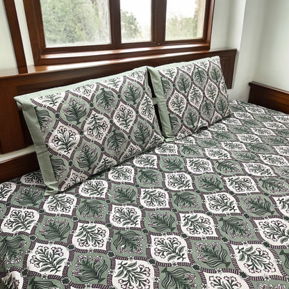 Gulfam Green | Pure Cotton Bedsheet With Pillow Covers | 200 TC