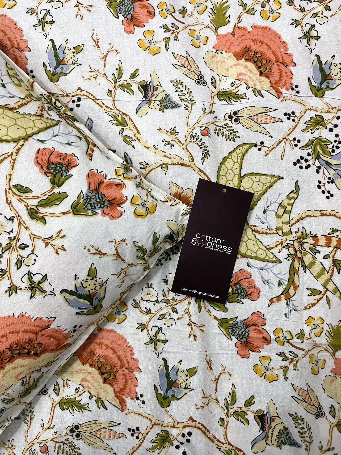 Chic Petal Pure Cotton Flat Bedsheet With Pillow Covers Cotton Goodness