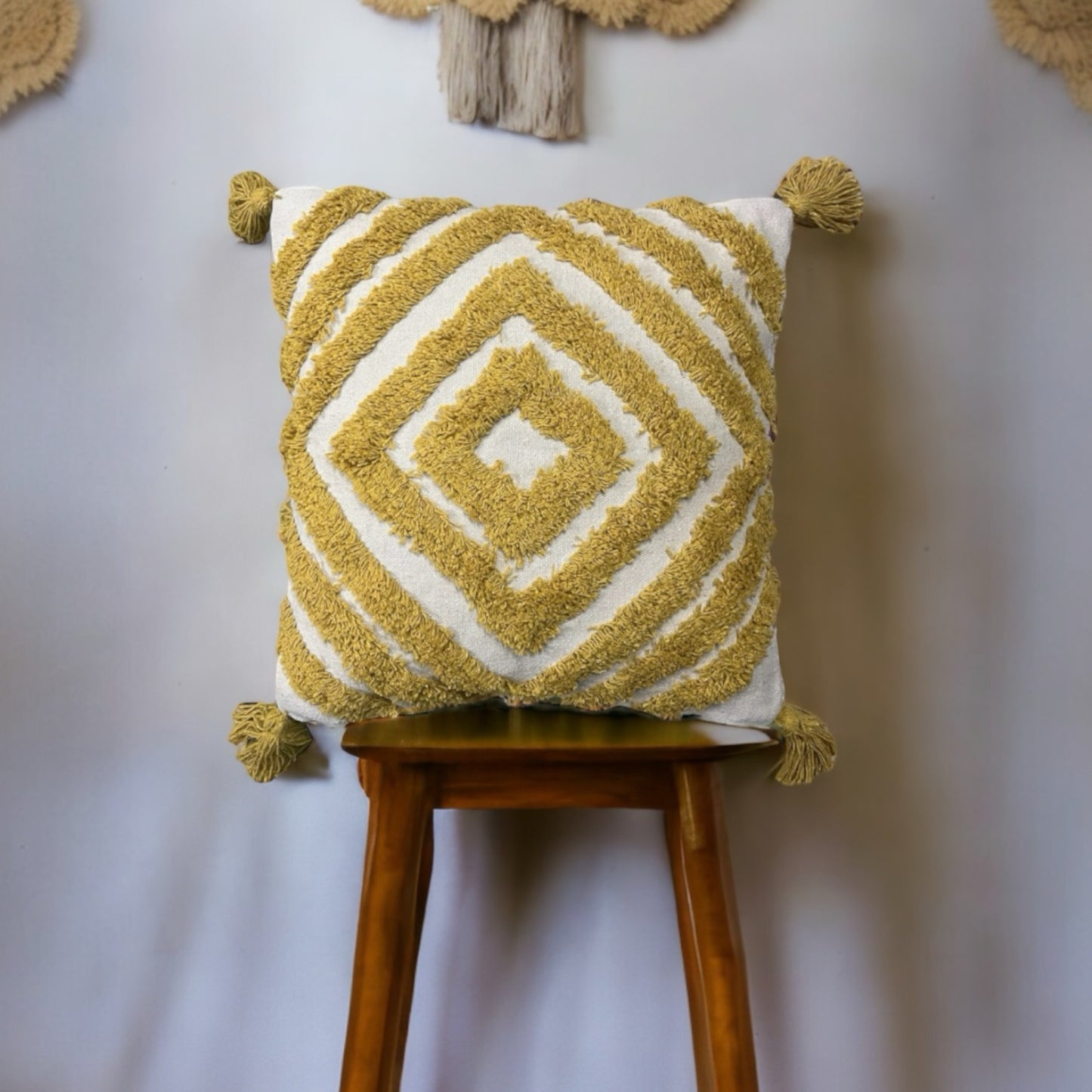 Sunshine tufted tassel | 16 * 16 inches