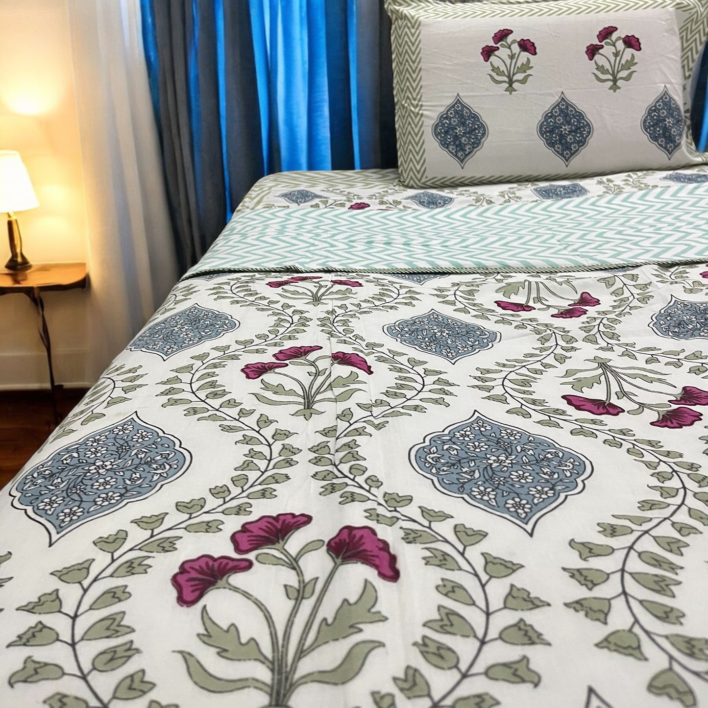 Dohar Gulzar Red Pure Cotton Mulmul AC Comforter