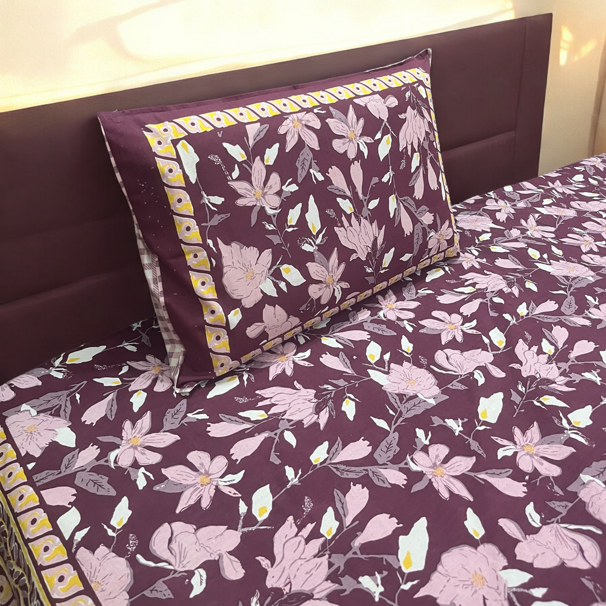 Flora 100% Premium Pure Cotton King Bedsheet With Pillow Covers