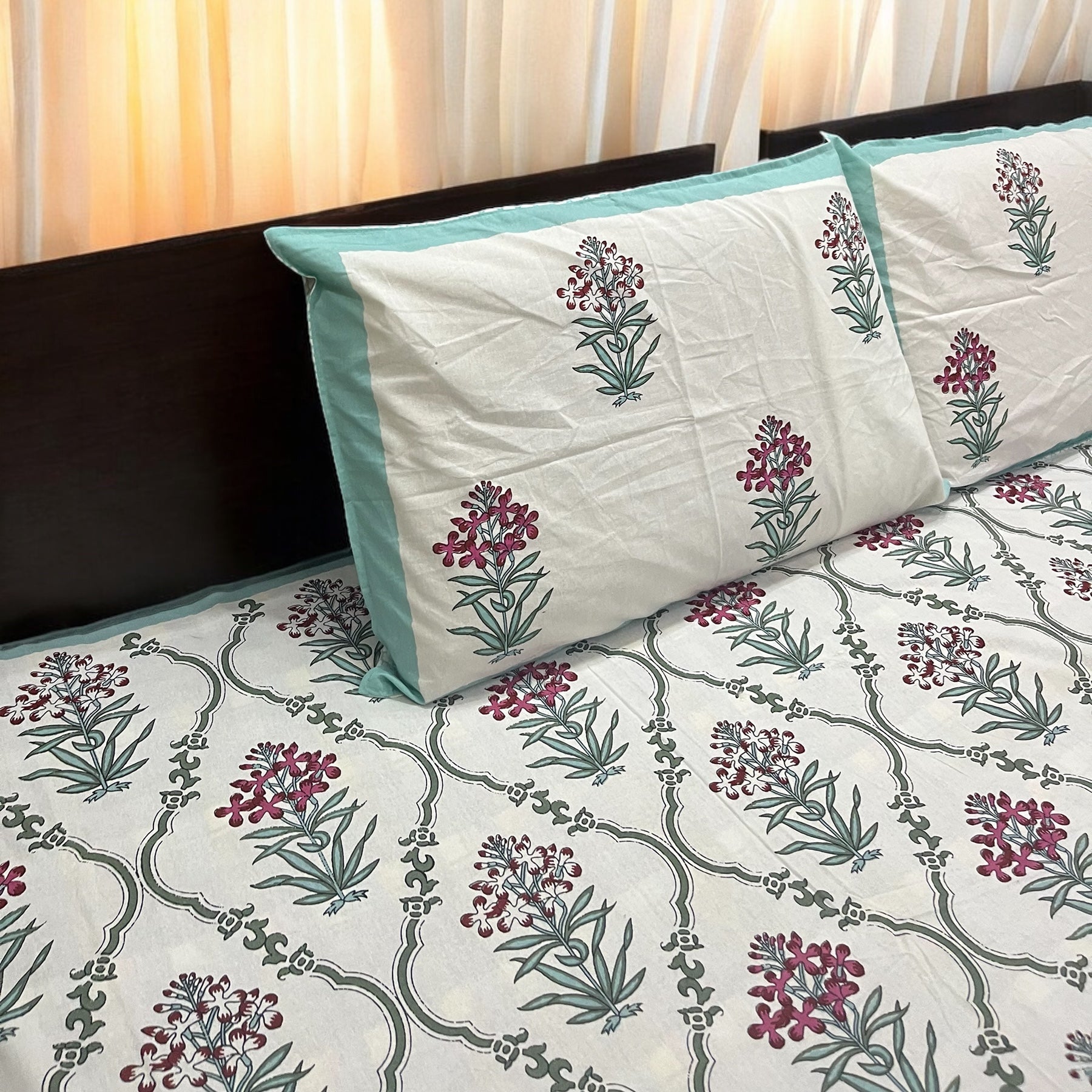 Gulbahar Pure Cotton Bedsheet with Two Pillow Covers