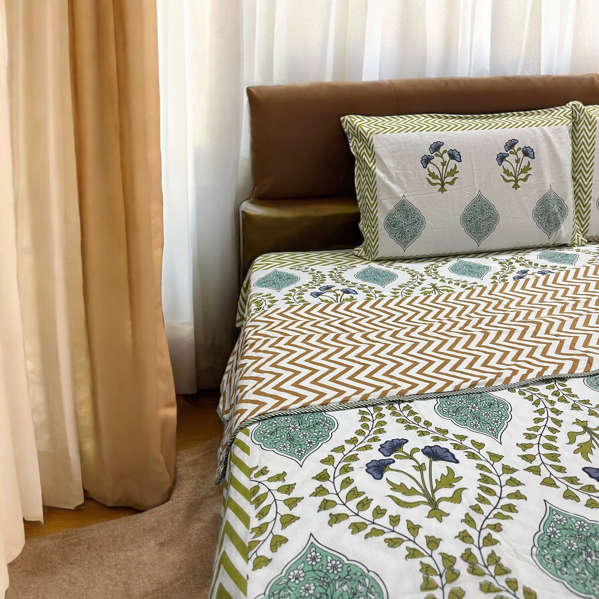 Gulzar Blue Pure Cotton Bedsheet With Pillow Covers Cotton Goodness