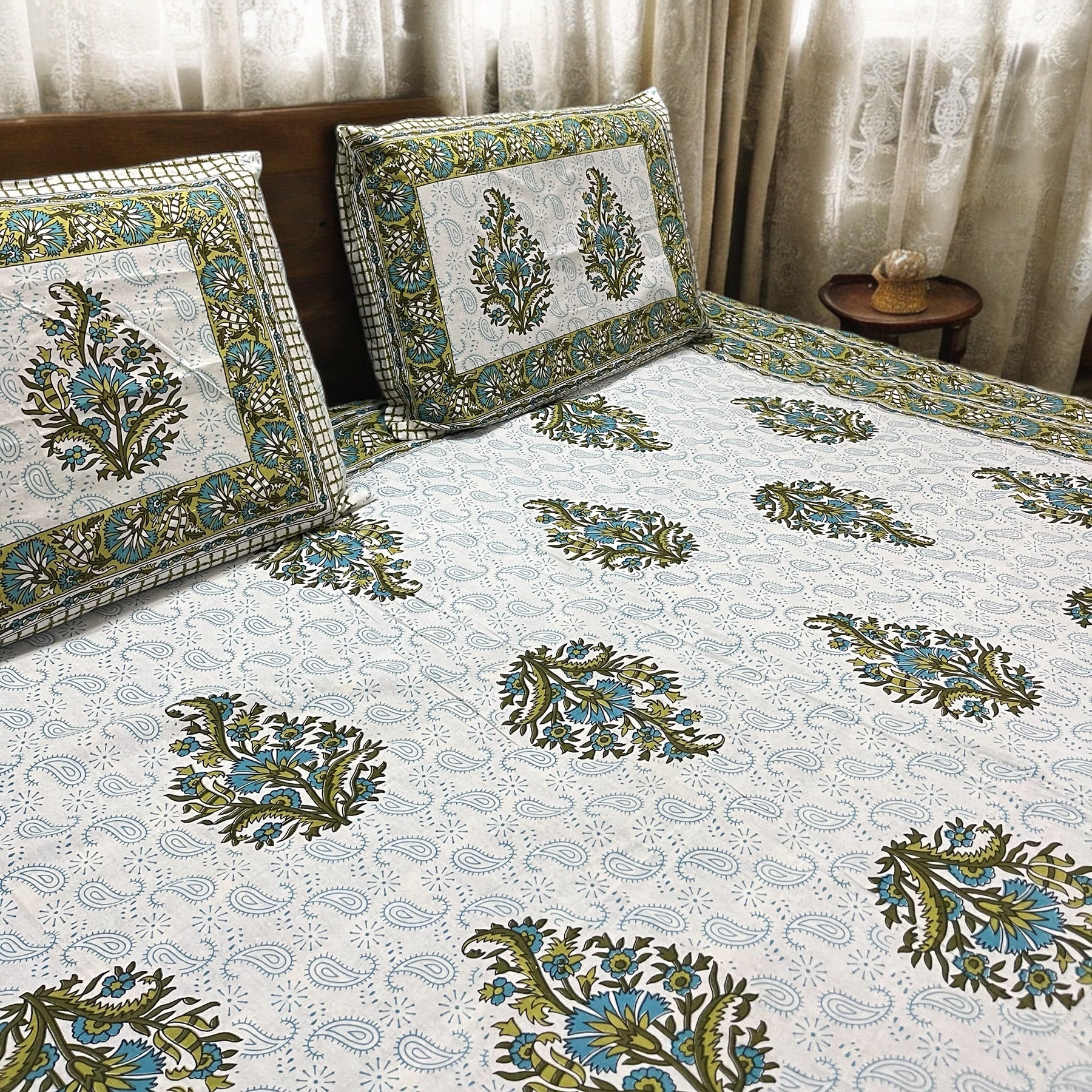 Ikkat Green Printed 100% Cotton Bedsheet with Pillow Covers 200 TC Cotton Goodness