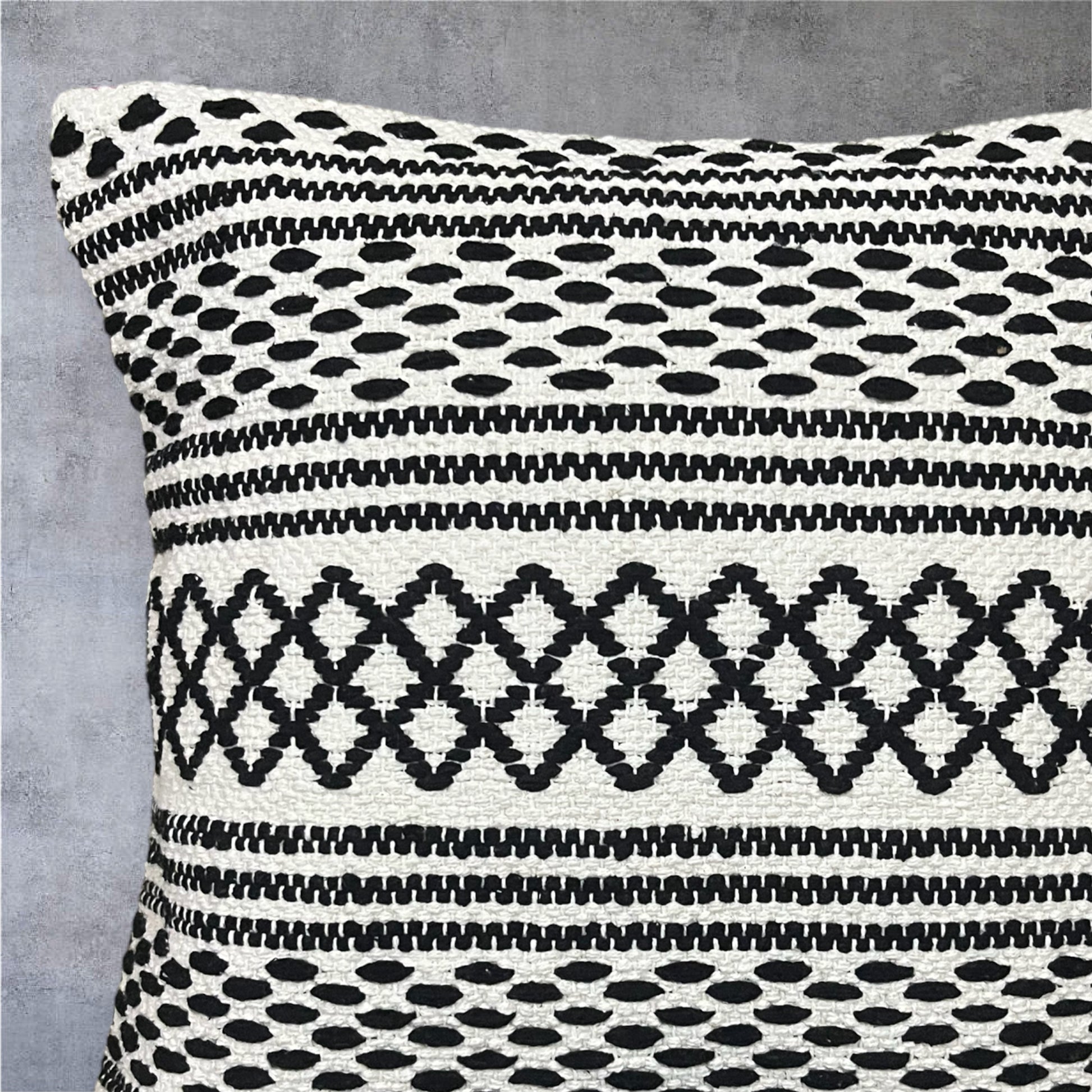Monochrome Handcrafted Tufted Cushion Cover 18 X 18" Cotton Goodness 
