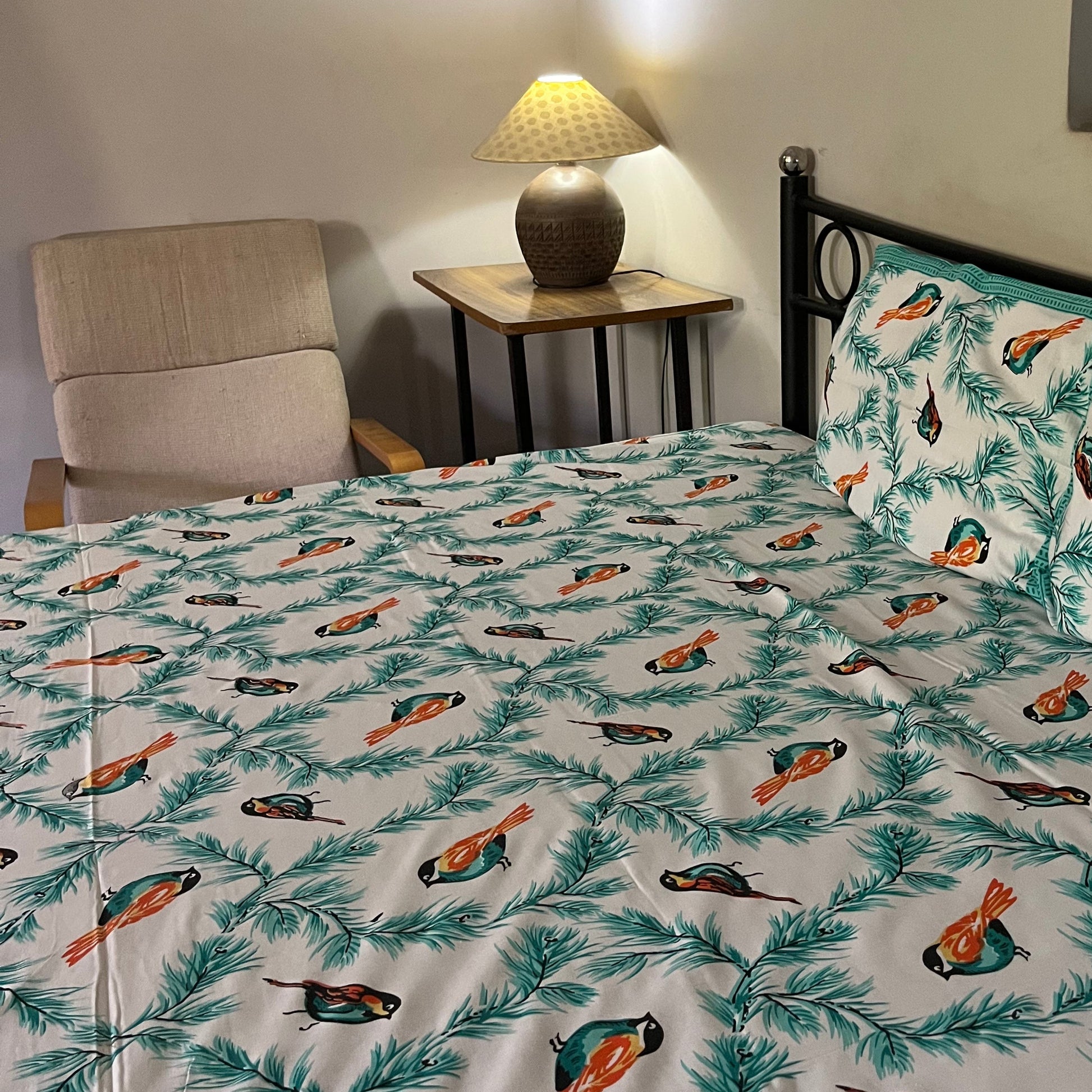 Ocean Breeze 144 TC 100% Pure Cotton Double Bedsheet With Pillow Covers Cotton Goodness