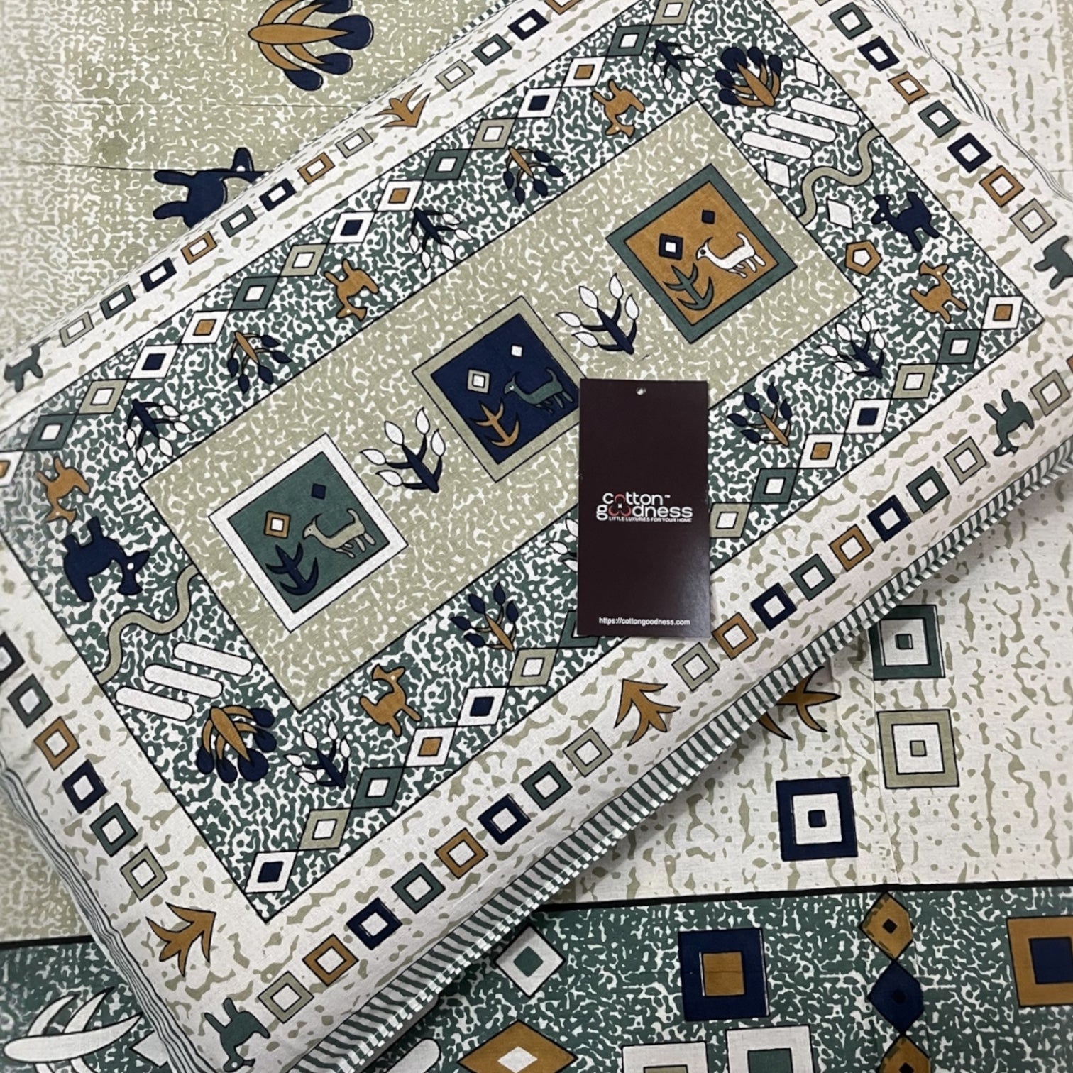 Raahat 200 TC Pure Cotton Double Bed Bedsheet With Pillow Covers Cotton Goodness