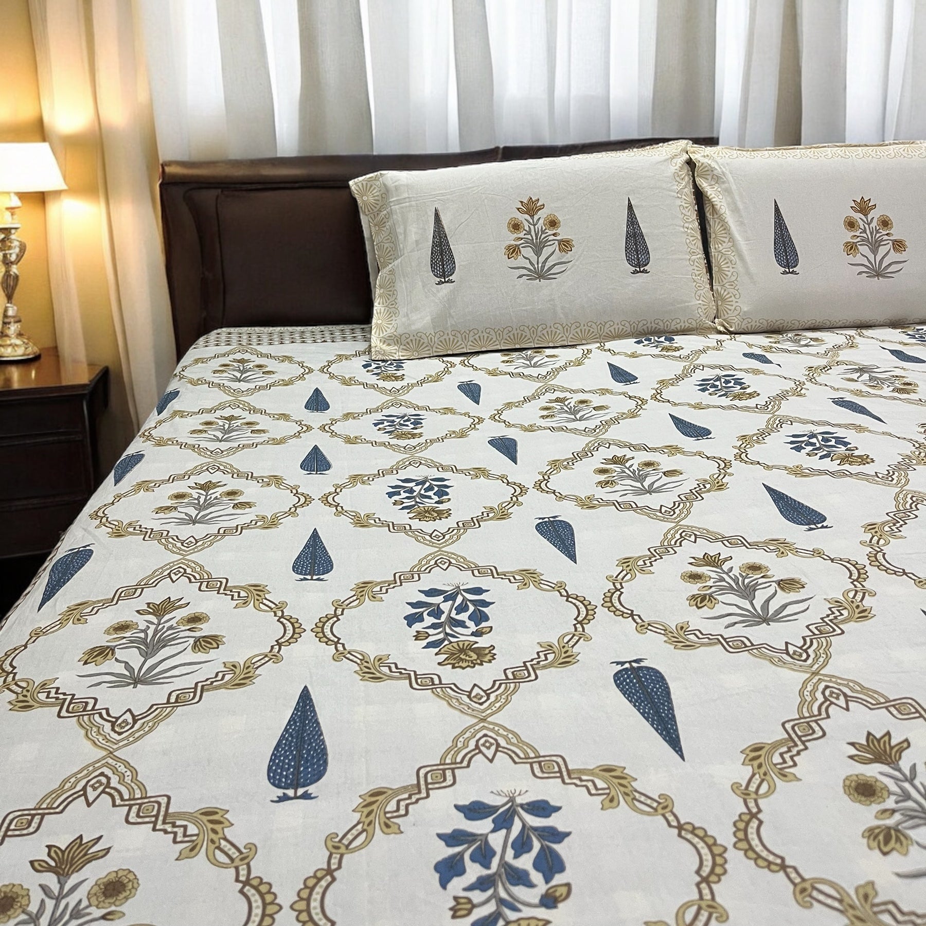 Serene Blue High-Quality Pure Cotton Double Bed Bedsheet With Pillow Covers Cotton Goodness