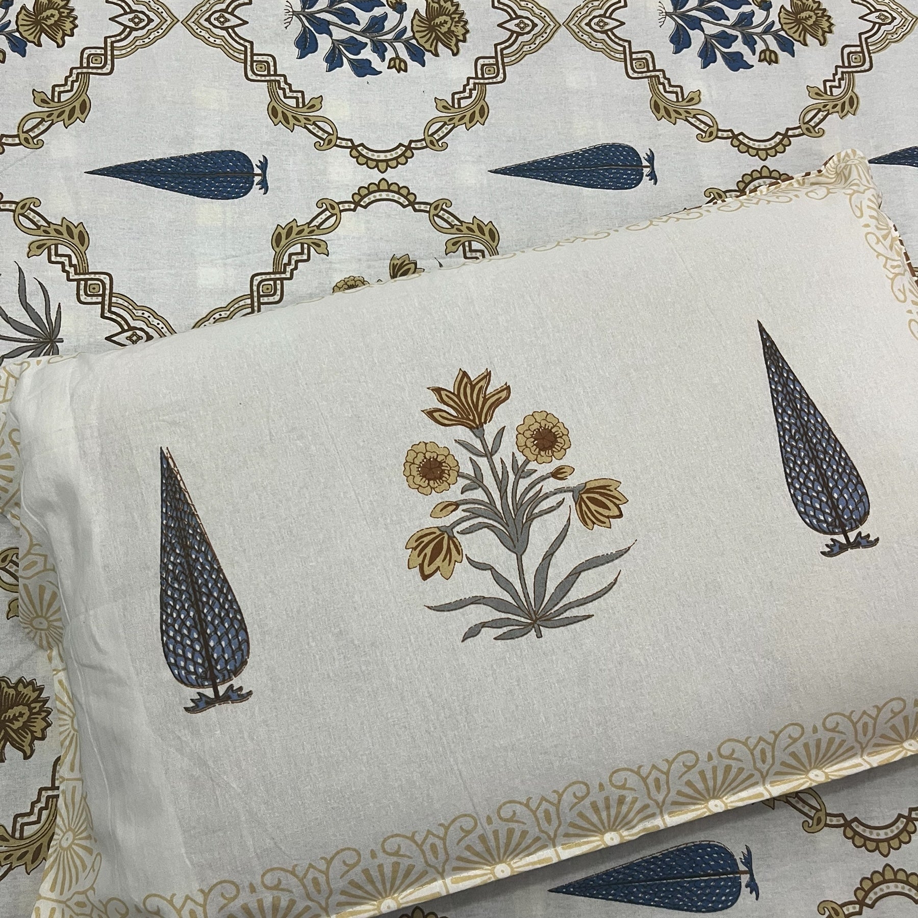Serene Blue High-Quality Pure Cotton Double Bed Bedsheet With Two Pillow Covers Cotton Goodness