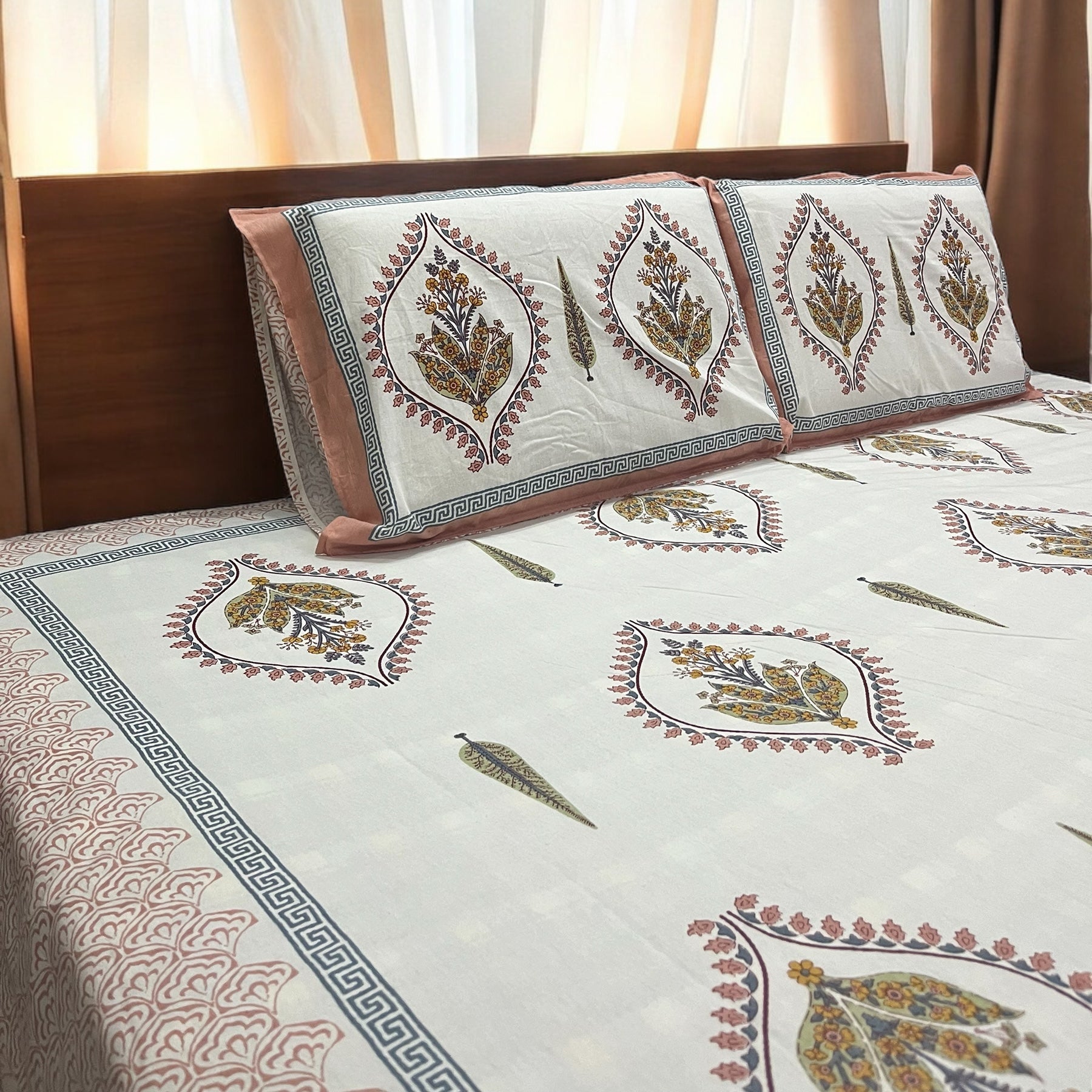 Serene Pink 200 TC 100% Cotton Bedsheet With 2 Pillow Covers Cotton Goodness